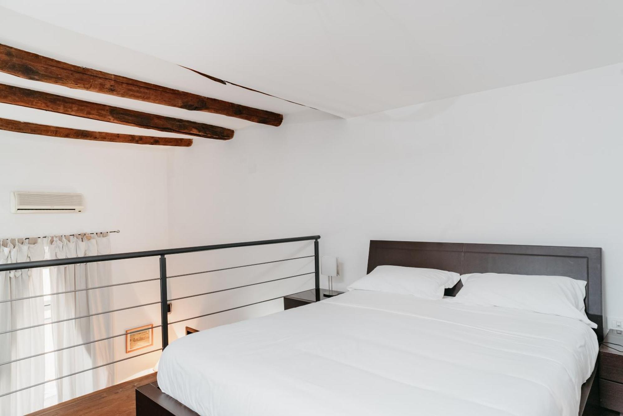 La Casa Dell' Avvocato - Centro Apartment เนเปิลส์ ภายนอก รูปภาพ