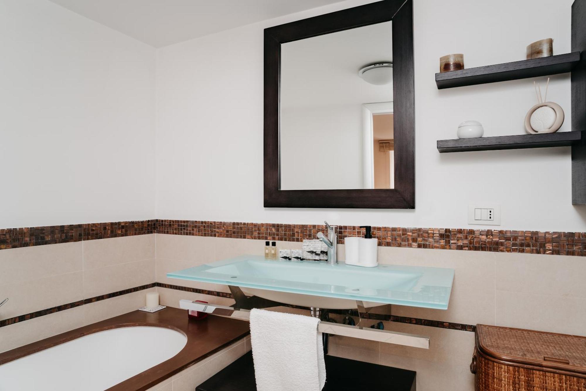 La Casa Dell' Avvocato - Centro Apartment เนเปิลส์ ภายนอก รูปภาพ