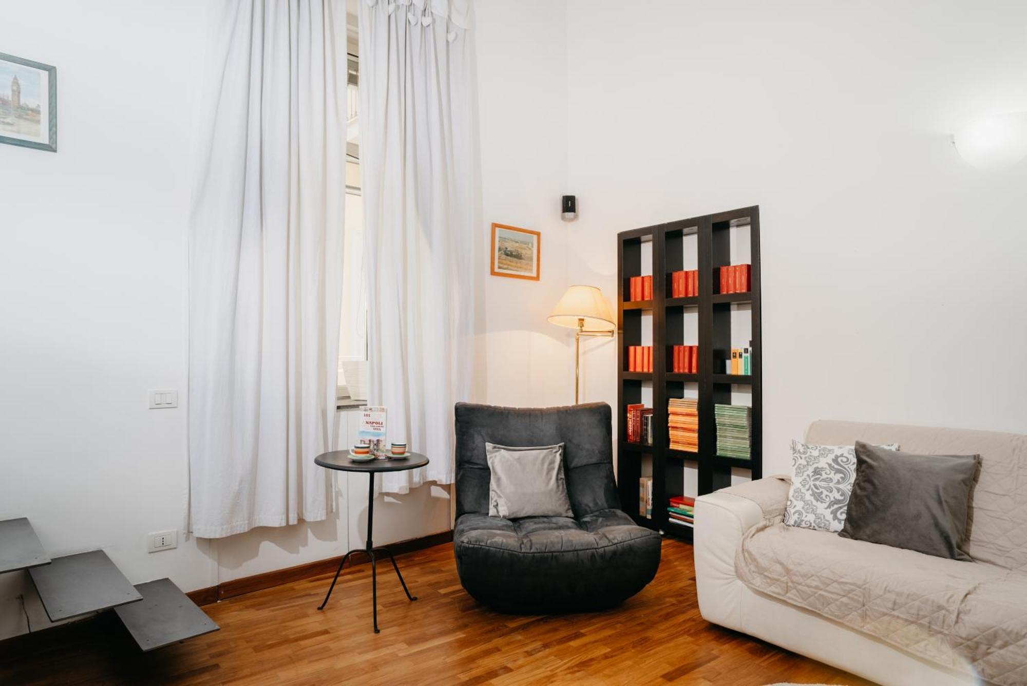 La Casa Dell' Avvocato - Centro Apartment เนเปิลส์ ภายนอก รูปภาพ